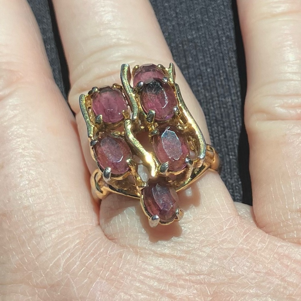 Vintage Gold and Plum Victorian-Inspired Ring 18 kt plated